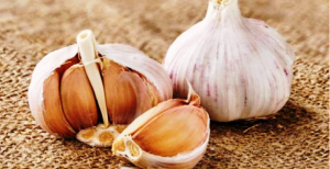 लहसुन खाएंगे तो कम होगा ऐसी गंभीर बीमारियों का खतरा, सेहत को कई फायदे