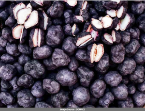 Singhara Health Benefits: इस मौसम में सिंघाड़ा खाकर अस्थमा समेत इन बीमारियों से रहेंगे कोसो दूर, इस तरह बनाएं आहार का हिस्सा