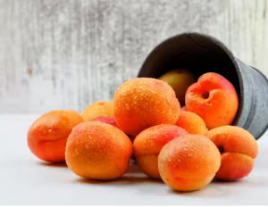 पीच फेस पैक से अपने स्किन को कीजिए समर सीजन के लिए रेडी...यहां देखिए फायदों की लिस्ट