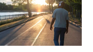 उम्र के हिसाब से कितने घंटे करनी चाहिए वॉक, जाने हेल्थ एक्सपर्ट की राय