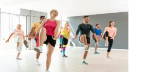 डांस और मस्ती के साथ घटाना है वजन तो आज से ही शुरू कर दें एरोबिक्स, ईज़ी हो जाएगी वेट लॉस जर्नी