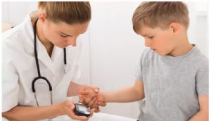 बच्चों में दिखने वाले ये लक्षण हो सकते हैं Diabetes का इशारा, भूलकर भी न करें इग्‍नोर