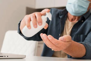 Hand Sanitizers आपके ब्रेन की कोशिकाओं को नुकसान पहुंचा सकता है