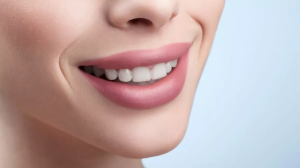 Teeth Whitening Tips: पीले दांतों ने छीन ली है आपकी मुस्कान, तो इन नुस्खों से पाएं चमकदार दांत