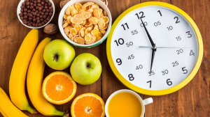 सिर्फ पूजा-पाठ ही नहीं सेहत के लिए भी जरूरी है व्रत, जानें हफ्ते में एक दिन फास्टिंग करने के फायदे