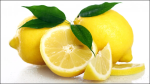इन लोगों को नहीं खाना चाहिए नींबू, इस वक्त खाना तो जहर के समान करता है काम