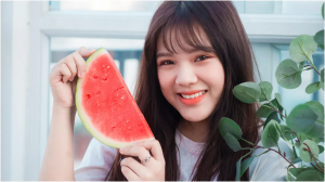 तरबूज खाना पसंद है तो कतई न करें ये गलती, पड़ जाएंगे लेने के देने!