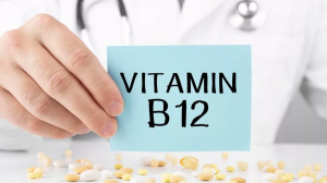 सेहतमंद रहने के लिए बेहद जरूरी है Vitamin B12, इन संकेतों की पहचान कर इसकी कमी करें दूर