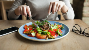 सुबह 9 बजे के बाद नाश्ता करना आपकी सेहत के लिए हो सकता है हानिकारक, जानिए क्यों?