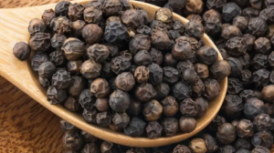 काली मिर्च के फायदे से क्या आप भी हैं अनजान? अर्थराइटिस सहित इन बीमारियों का काल है ये मसाला; जानें सेवन का तरीका?