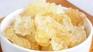 इस चीज़ के साथ करें गोंद कतीरा का सेवन, पेट की गर्मी होगी शांत; सेहत को मिलेंगे ज़बरदस्त फायदे