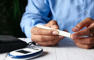 Diabetes में ब्लड शुगर कंट्रोल करने के लिए किसका करते हैं इस्तेमाल? जानें इसके बारे में
