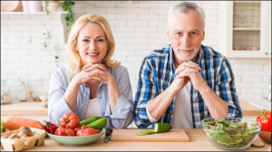 बढ़ती उम्र थम जाएगी, सुबह खा लेंगे ये 5 चीजें, शरीर को मिलेगी भरपूर एनर्जी