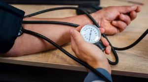 कई गंभीर बीमारियों की वजह बन सकता है High BP, आसान एक्सरसाइज की मदद से करें इसे कंट्रोल