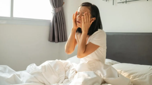सुबह उठते ही डिप्रेशन और थकान महसूस होना, विटामिन बी 12 की कमी के हैं गंभीर लक्षण, हो सकती हैं ये बीमारी