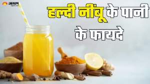मानसून में बीमारियों से रहना चाहते हैं दूर, तो संक्रमण से लड़ने में मदद करेगा नींबू हल्दी का पानी
