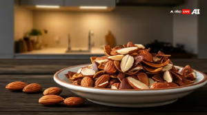 Almond Peel: बच्चों और बुजुर्गों को क्यों नहीं खाने चाहिए बादाम के छिलके? जानिए क्या होता है नुकसान